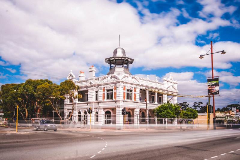 The Guildford Hotel has hit the market.