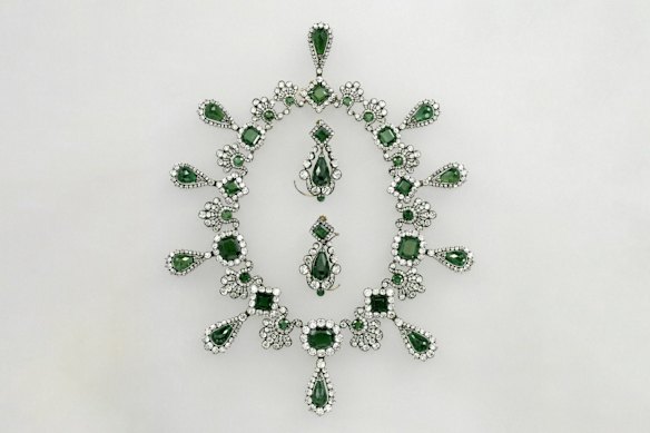 Jewellery stolen from the Louvre’s Apollo Gallery, which contains France’s historic collection of crown jewels, included Empress Marie-Louise’s emerald necklace and earrings. 