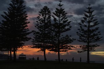 La police enquête sur des fêtes illégales à Maroubra 