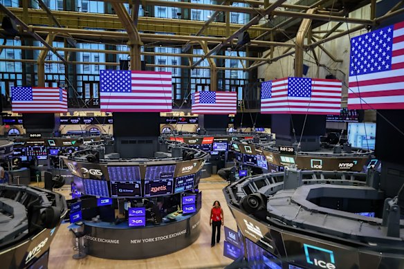 The move is questionable amidst 3 per cent inflation, 3 per cent growth or more, a general government deficit of 7.4 per cent of GDP, and a galloping bull market on Wall Street.