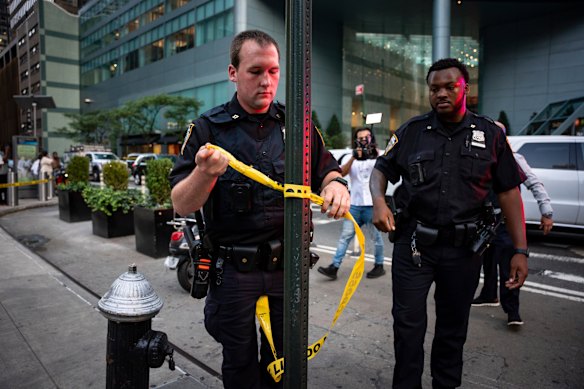 The scene on the corner of Lexington Avenue and 53rd Street, near 345 Park Avenue.