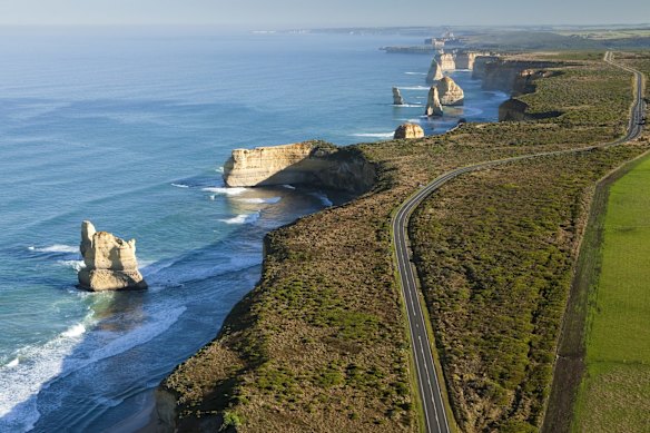 A sweeping section of Victoria’s Great Ocean Road skirting the Shipwreck Coast near Port Campbell, Victoria.
