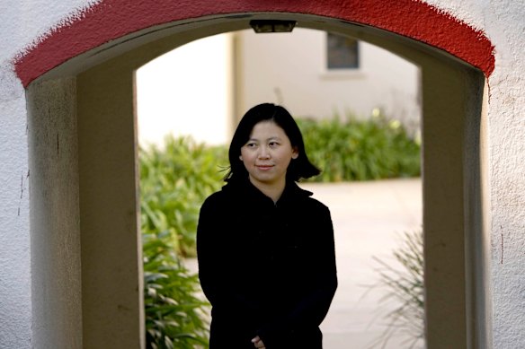 Author Yuyin Li.