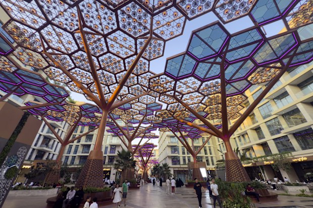 Crystal Walk on Gewan Island in Pearl Qatar