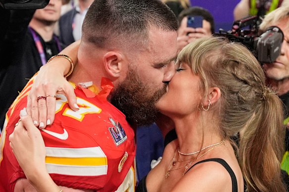Kansas City Chiefs tight end Travis Kelce and Taylor Swift at a game in Las Vegas last year.