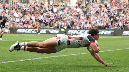 Mark Nawaqanitawase scored to put the roosters ahead. 
