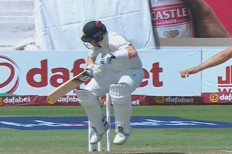 Anrich Nortje hits Steve Smith on the helmet. SuperSport