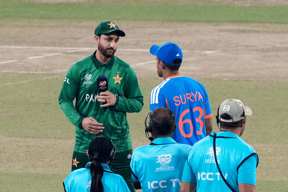 Opposing captains Salman Ali Agha (Pakistan) and India’s  Suryakumar Yadav did not shake hands after tossing the coin before their teams played each other at the T20 World Cup in Colombo, Sri Lanka, on Sunday.