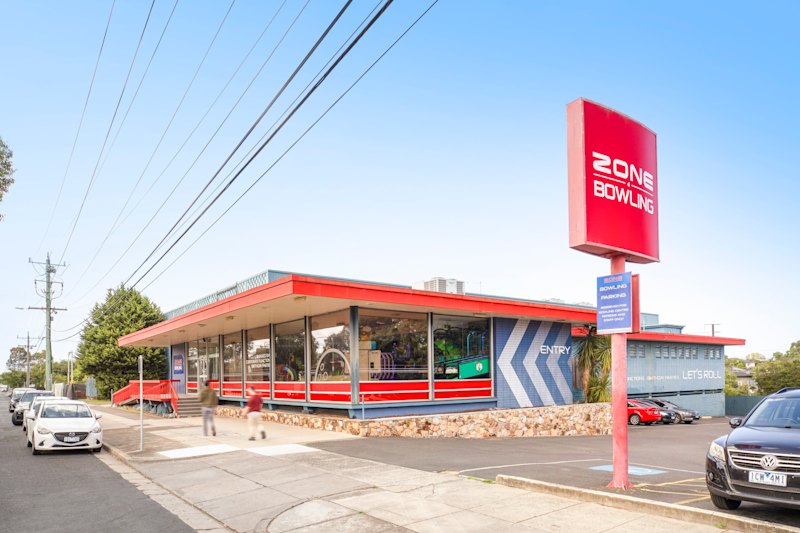 The Moorabbin Bowl at 938 Nepean Highway.