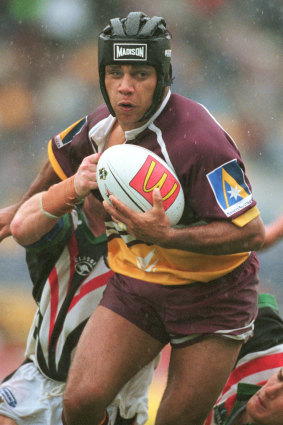 Steve Renouf playing for the Broncos.