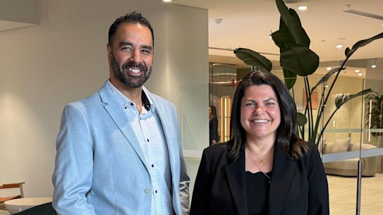 WiseTech Global CEO Zubin Appoo and KIK CEO Louise Nobes.