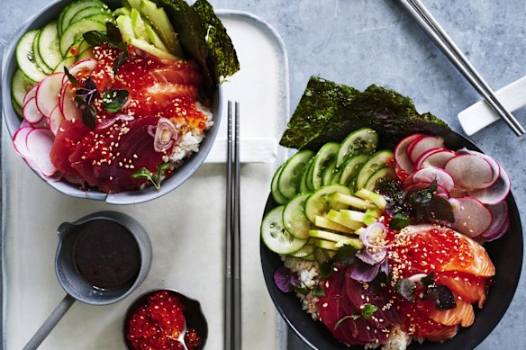 Donburi with kingfish and tuna sashimi.