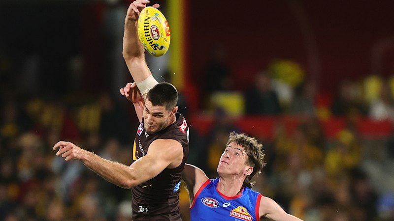 Rule change resurrects Hawthorn ruckman and delivers tactical advantage