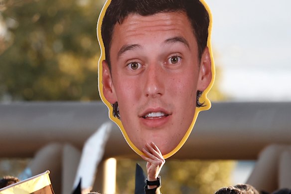 Hawks fans love their cult heros, including the likes of Connor Macdonald.
