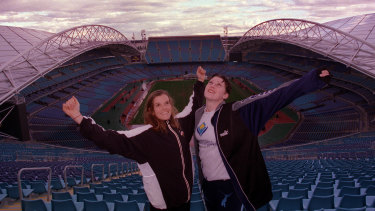 Eloise Poppett et Jana Pittman au Stadium Australia en 1999 avant les Jeux de Sydney.