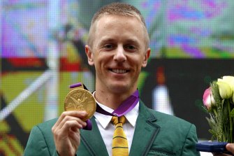 Mieux vaut tard que jamais: Jared Tallent a reçu une médaille d'or rétrospective sur 50 km à pied.