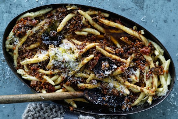 Vegetarian bolognese, no plant-based mince required.