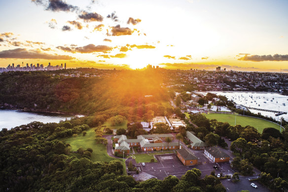 The Middle Head buildings, including the barracks, with the oval to the right and HMAS Penguin behind the oval.