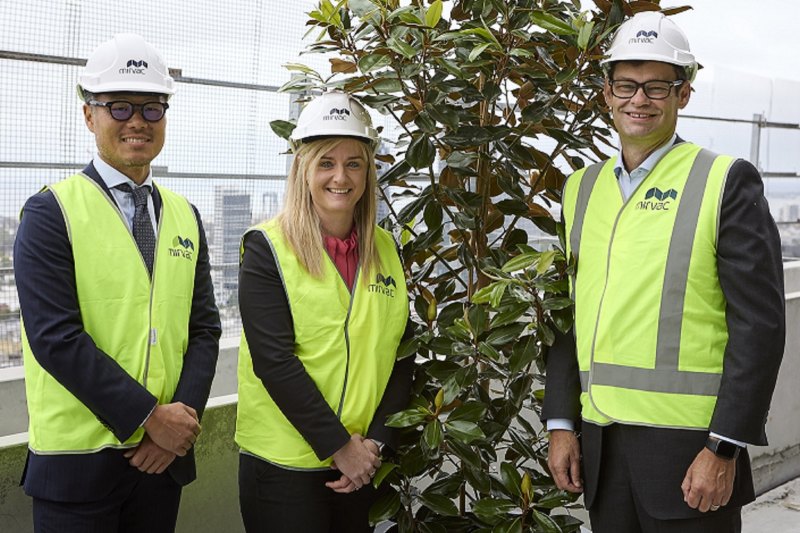 Mitsubishi Estate Asia’s Yuzo Nishiyama, Sara Thomas, director of Clean Energy Finance, and Mirvac chief executive Campbell Hanan at the LIV Aston “topping out” ceremony.