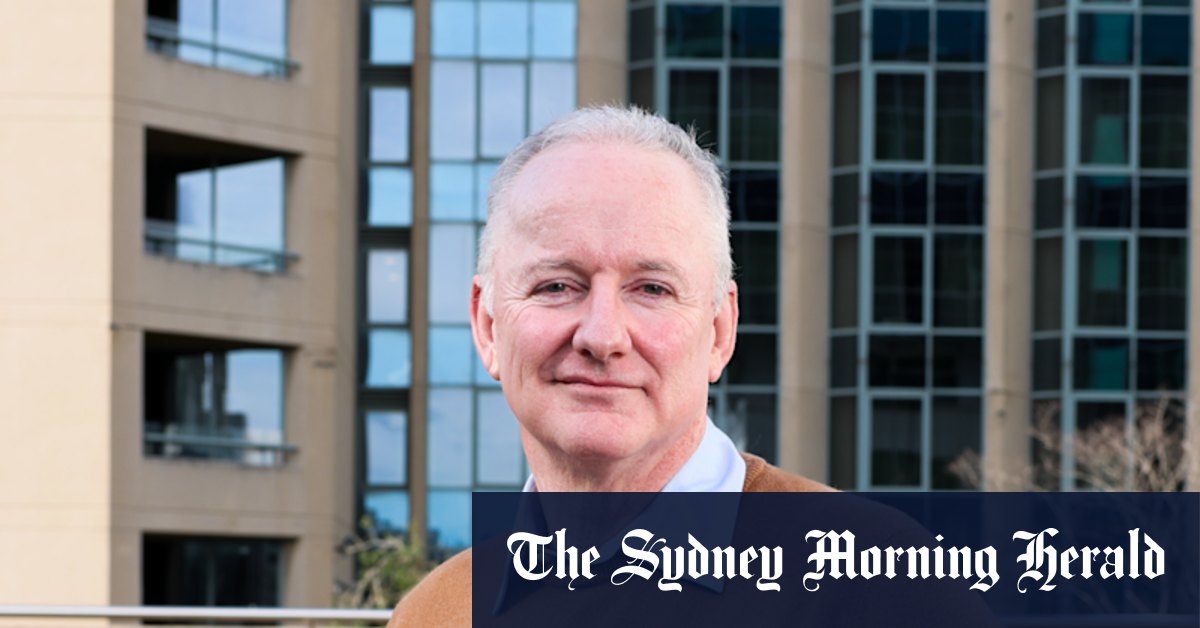 Hollywood Hugh, live from Bulgaria