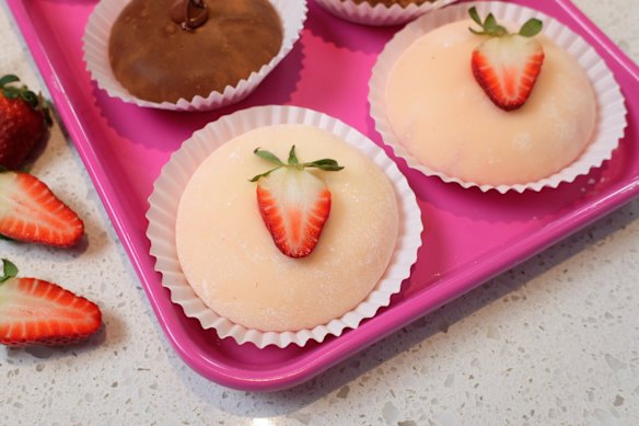 Mochi should be eaten the day they’re made.