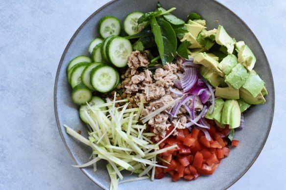 Quick tuna, lentil and avocado salad.
