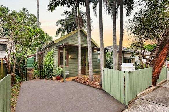 Bruce and Karla Allan thought they sold their Dulwich Hill home for $3.5 million but claim they are still owed $1.5 million of that.