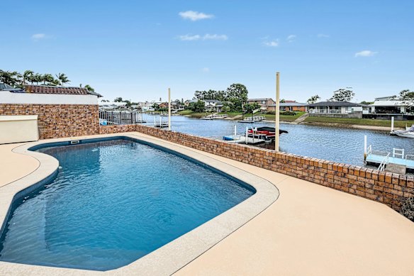 The new owner of the property has the best of both worlds when it comes to water access.