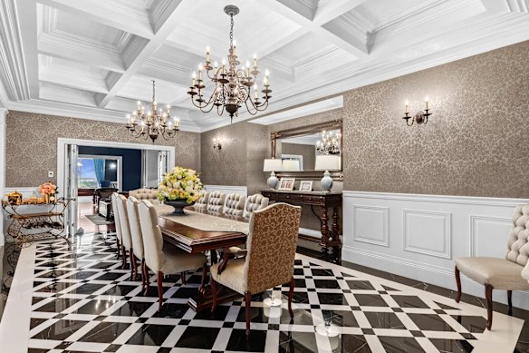 It was left to local sources to confirm a price guide of $11 million as the listing agent declined to comment.