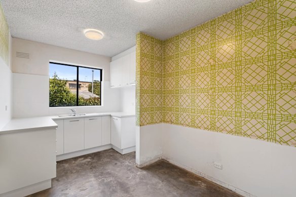 The St Kilda apartment sold for $537,000 at Saturday’s auction. 