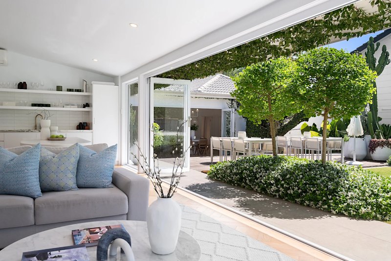 Printing scion James Hannan and his wife Laura have sold their Vaucluse home for a figure beyond the $15 million guide.
