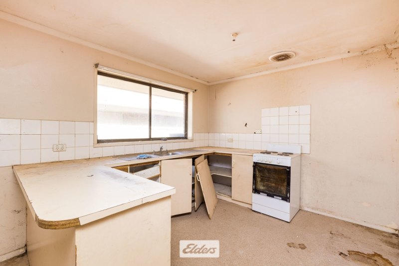 This Mildura home needs some TLC.