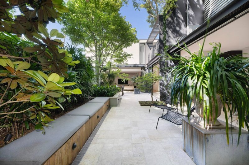 The Alex Tzannes-designed terrace last traded in 2013 for $5.6 million.