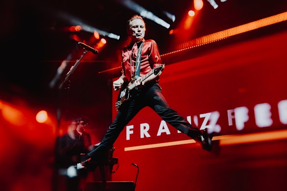 Frontman Alex Kapranos has no shortage of energy. 