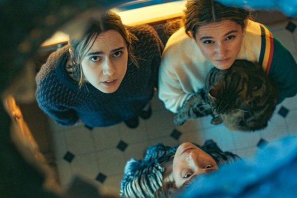Kat Sadler, Lizzie Davidson and Louise Brealey as Josie, Billie and Deb.