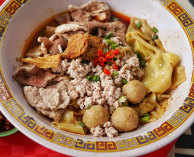 Un plat signature de Hill Street Tai Hwa Pork Noodle, étoilé au Michelin. 