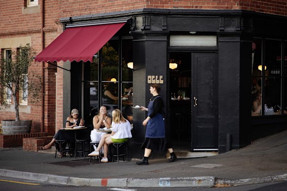 Intimate Euro-style bistro, Ogee.