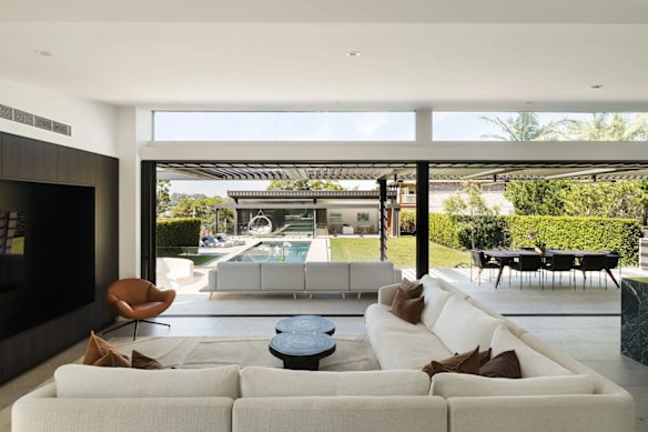 Property developer Chris Rose and his dietitian wife Laekin are downsizing and have put their refurbished Mosman mansion on the market with a price guide of about $18.5 million to $20 million. 