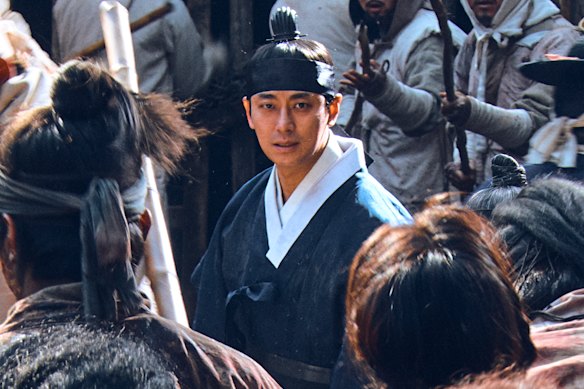 Ju Ji-hoon in Kingdom.
