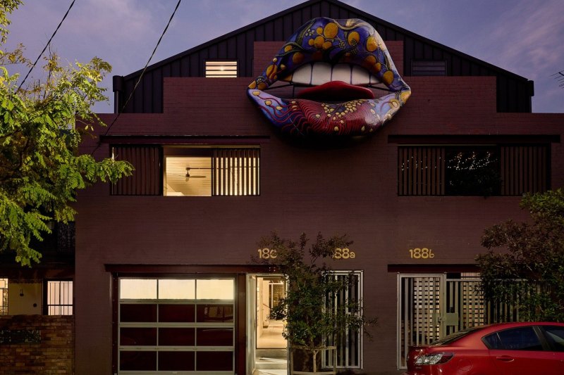The Erskineville converted warehouse of Ken Reinsfield is a landmark thanks to its big lips.