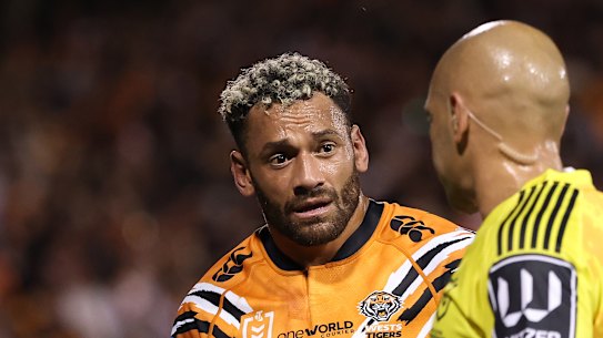 Api Koroisau talks with referee Ash Klein on Thursday night.