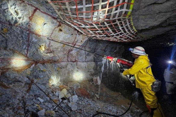 West Wits Mining image illustrating underground drilling of the Kimberley Reef ore body, in the Qala Shallows mine.
