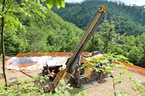 A diamond drill rig in action at Strickland Metals’ Shanac deposit, part of the company’s broader Rogozna gold and base metals project in Serbia.