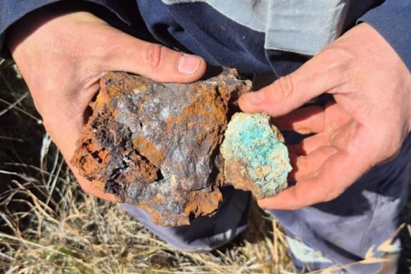 Gossanous and copper-rich rock chips at Litchfield Minerals’ Oonagalabi Main Zone in the Northern Territory.