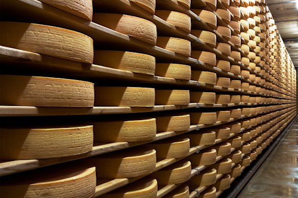 La Maison du Gruyère, a cheese factory and eatery, guides the visitor through the Swiss cheese-making process. 