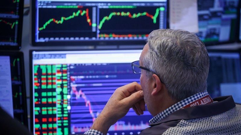 Big four banks send ASX lower as BlueScope shares surge