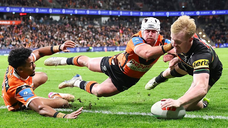 Panthers in extension talks with NRL’s top try scorer