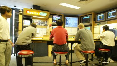 Tabcorp will give special offers to customers who go to TAB venues to place bets online.