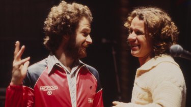 Michael Gudinski et le chanteur de Skyhooks Graham «Shirley» Strachan vers les années 1970.