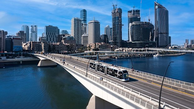 The new M1 Metro route from Eight Mile Plains to Roma Street officially opens today.